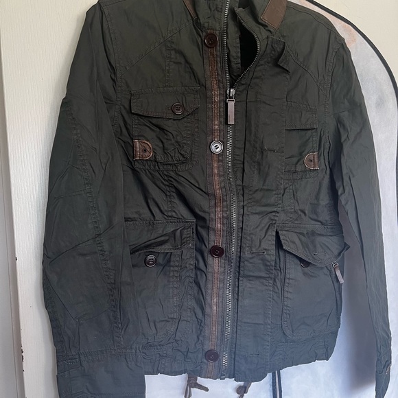 Blazer - Picture 9 of 9